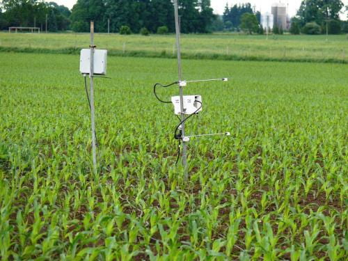 Greenhouse gas measuring equipment in a corn field